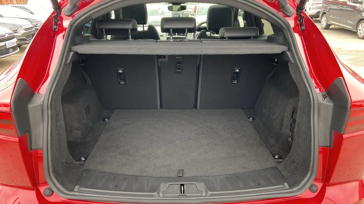 2022-jaguar-e-pace-20-d200-r-dynamic-hse-big-18