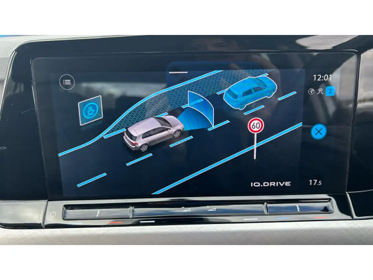 2023-volkswagen-golf-20tdi-life-hatchback-dsg-big-41