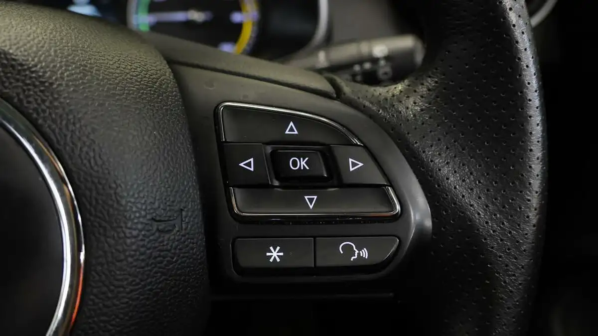 2021-mg-zs-suv-e-exclusive-ev-big-22