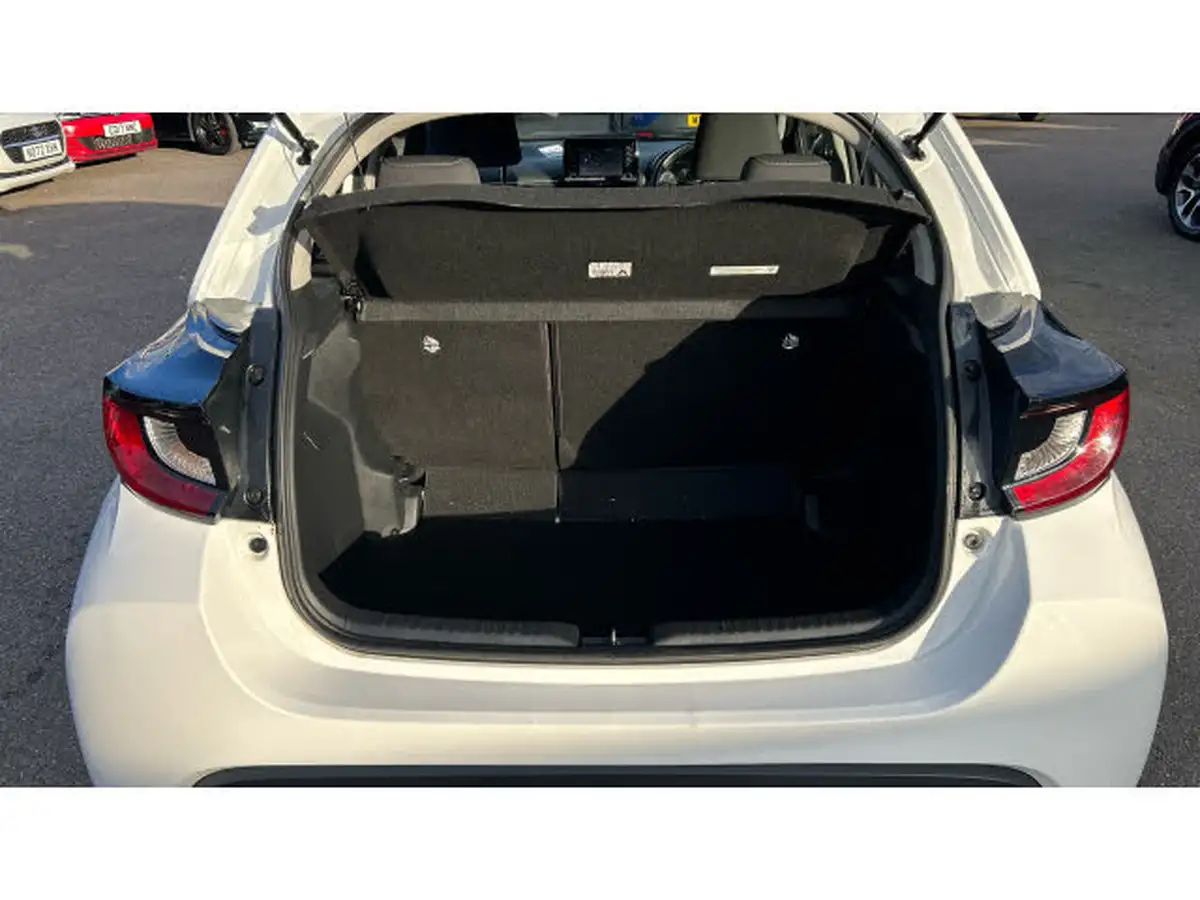 2021-toyota-yaris-15-vvt-i-icon-114bhp-hybrid-1490cc-e-cvt-big-3
