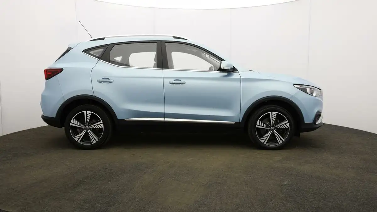 2021-mg-zs-suv-e-exclusive-ev-big-50