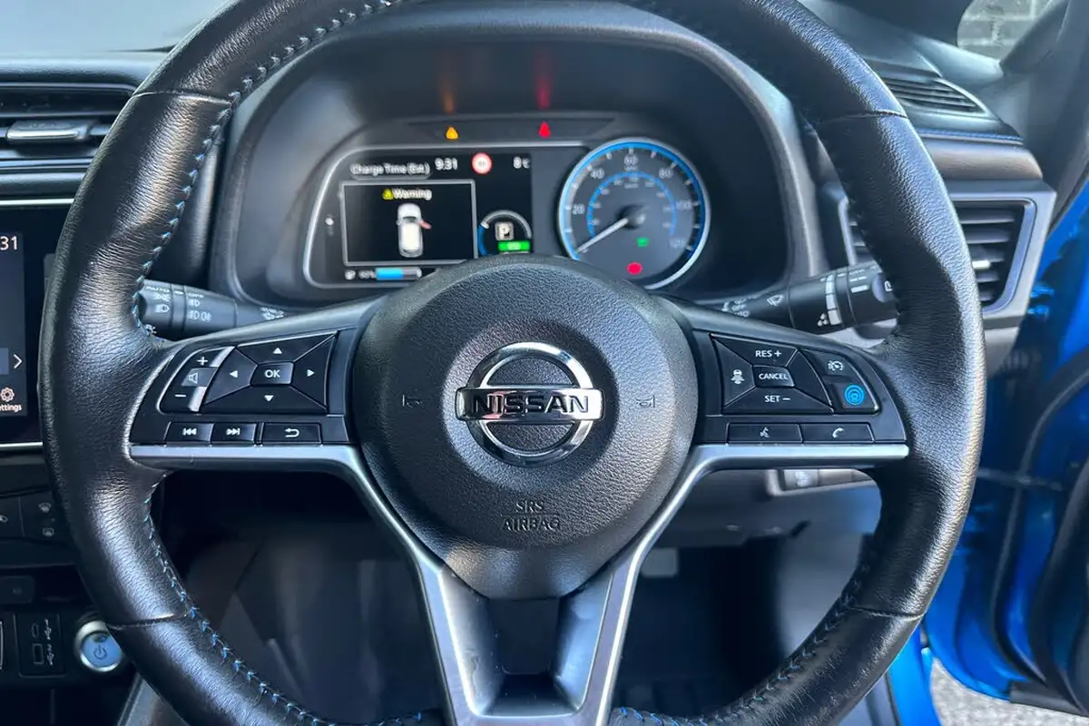 2021-nissan-leaf-e-tekna-big-32