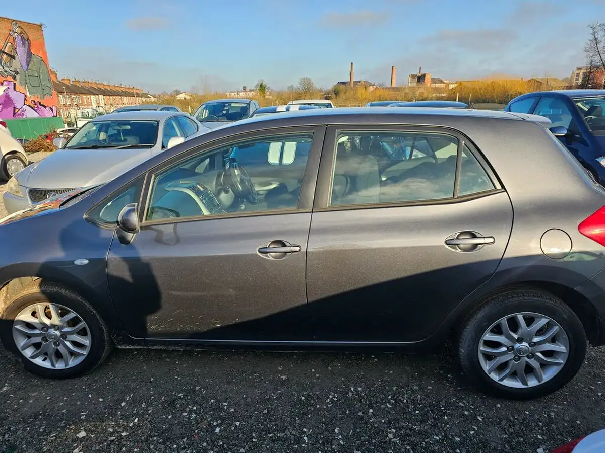 2007-toyota-auris-16-tr-vvt-i-5d-big-20