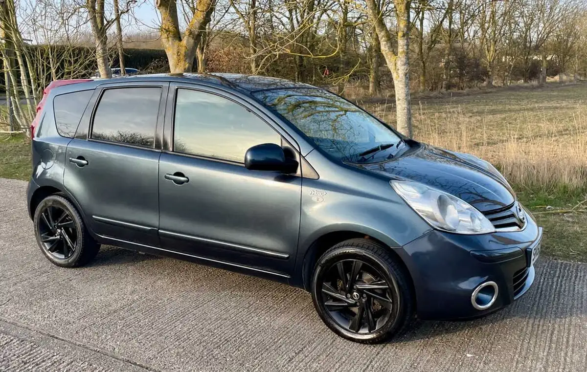 2012-nissan-note-14-n-tec-big-6