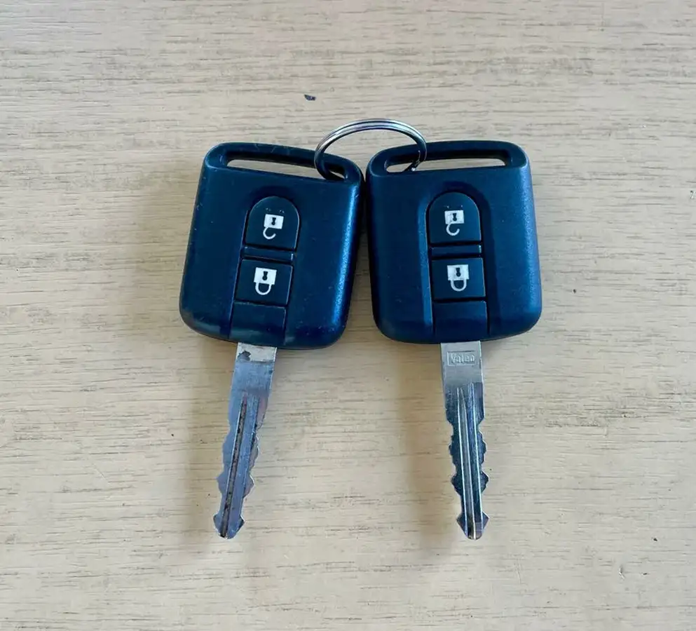 2012-nissan-note-14-n-tec-big-34
