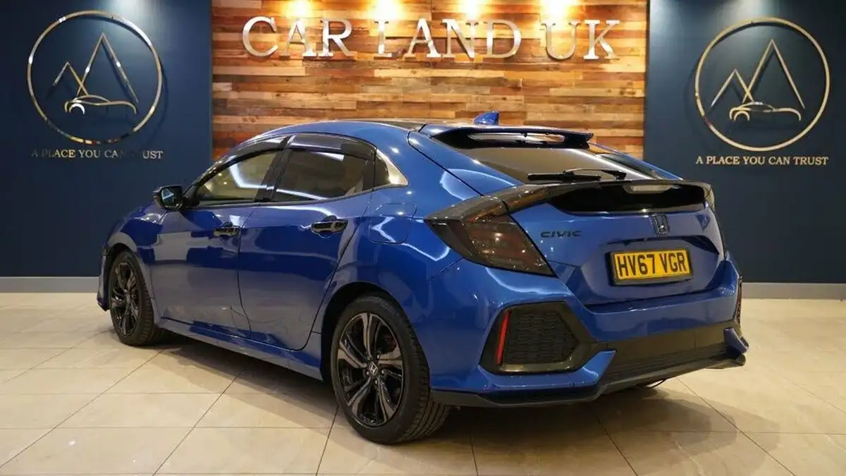 2017-honda-civic-10-vtec-turbo-sr-cvt-big-35