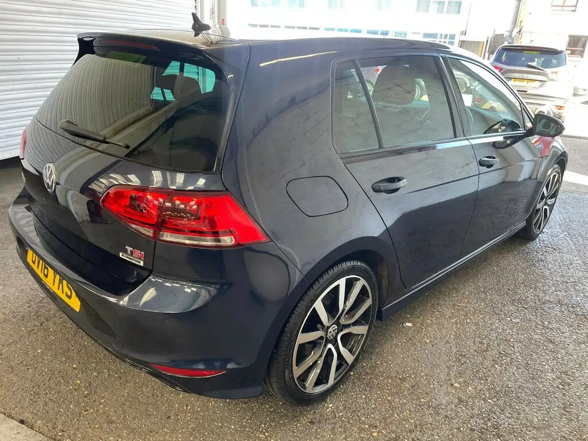 2016-volkswagen-golf-14-tsi-r-line-edition-5d-big-4