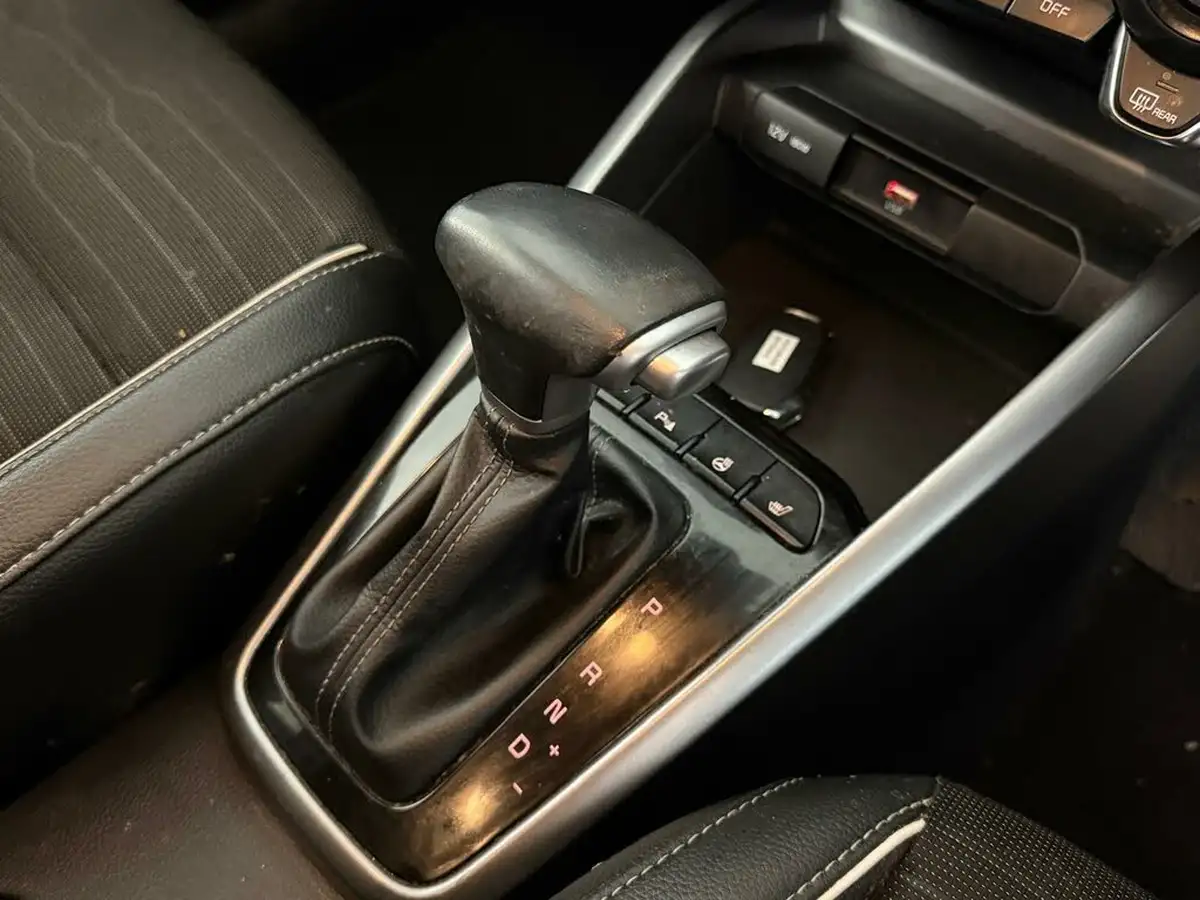 2023-kia-stonic-10-t-gdi-gt-line-s-98bhp-dct-big-13