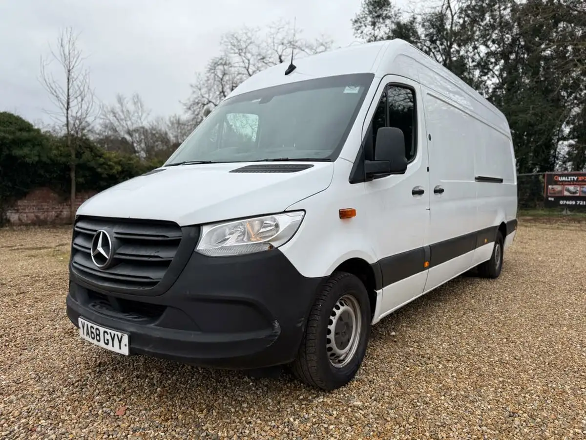 2018-mercedes-benz-sprinter-21cdi-311-l2h1-panel-van-rwd-eco-gear-360-big-8