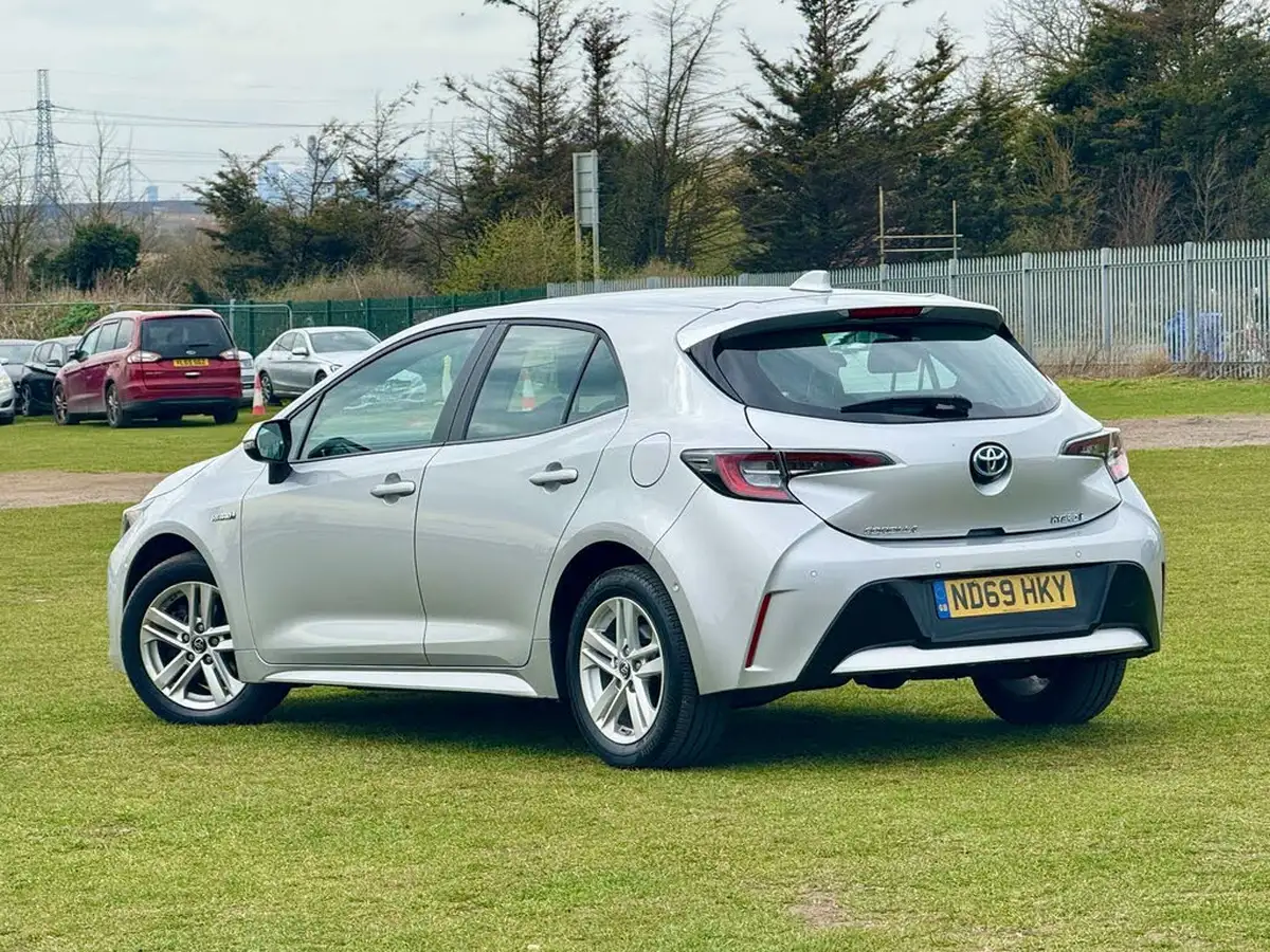 2020-toyota-corolla-18-vvt-i-icon-tech-spare-wheel-hatchback-5d-big-1