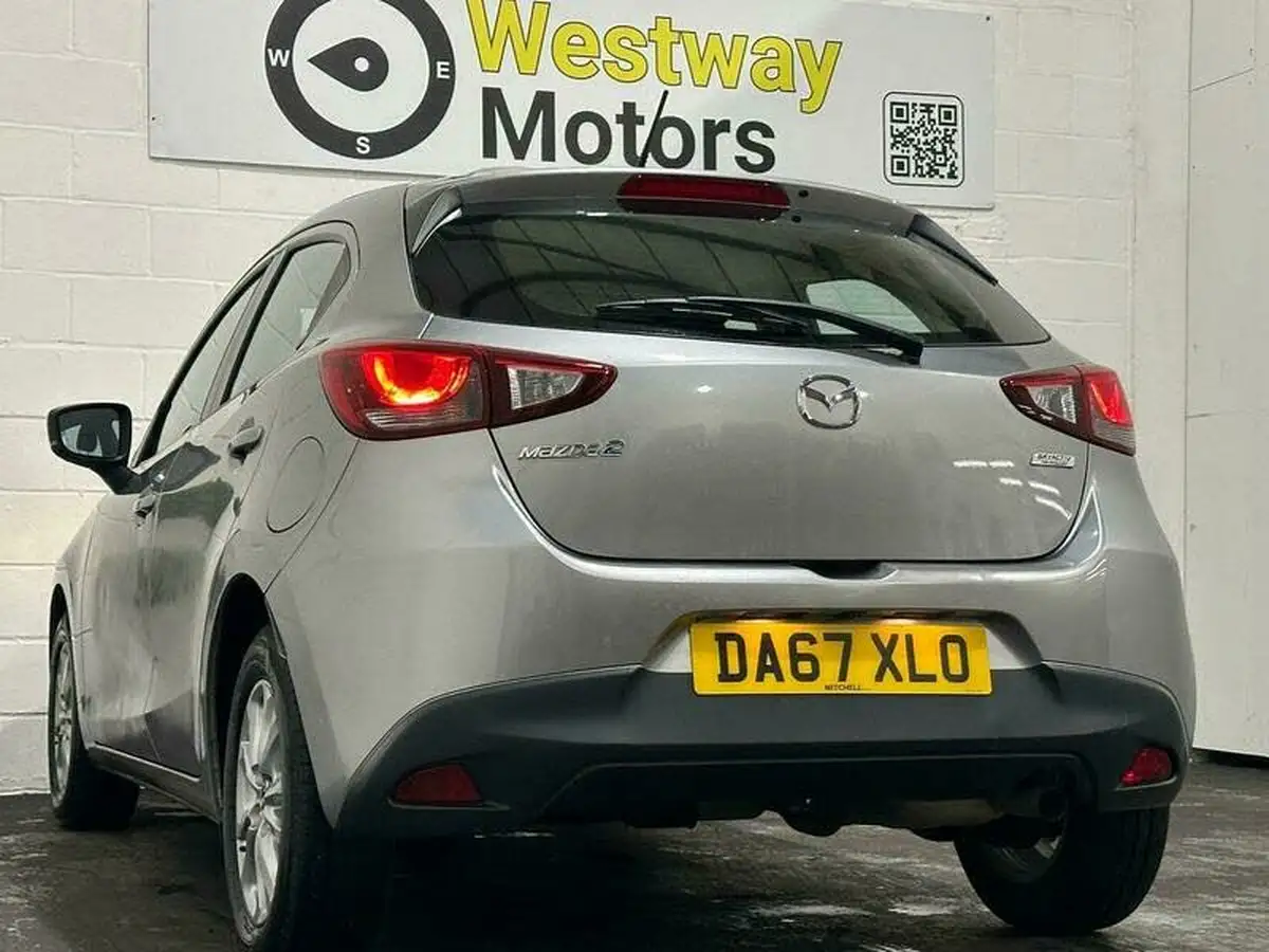 2017-mazda-mazda2-15-se-l-nav-auto-big-6