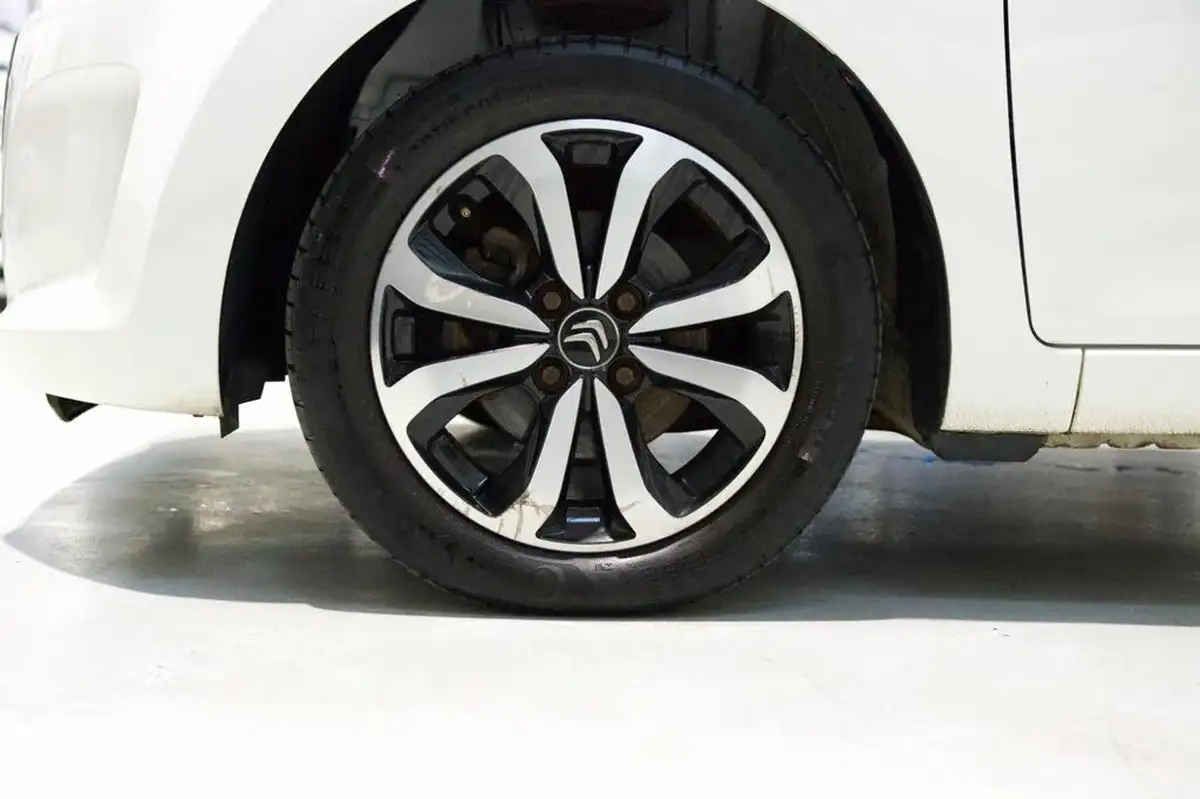 2016-citroen-c1-12-puretech-flair-82ps-5d-big-36