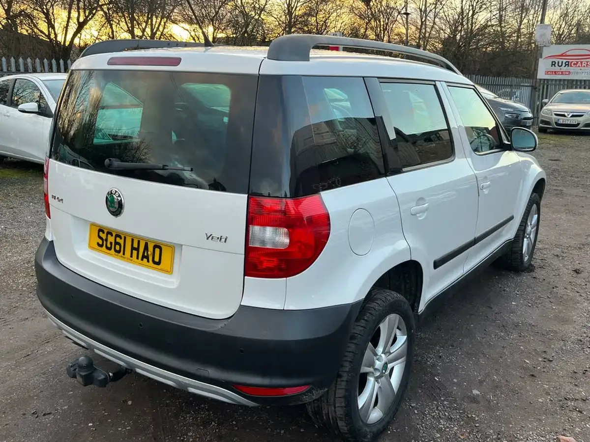 2011-skoda-yeti-20td-se-plus-140bhp-4x4-big-16