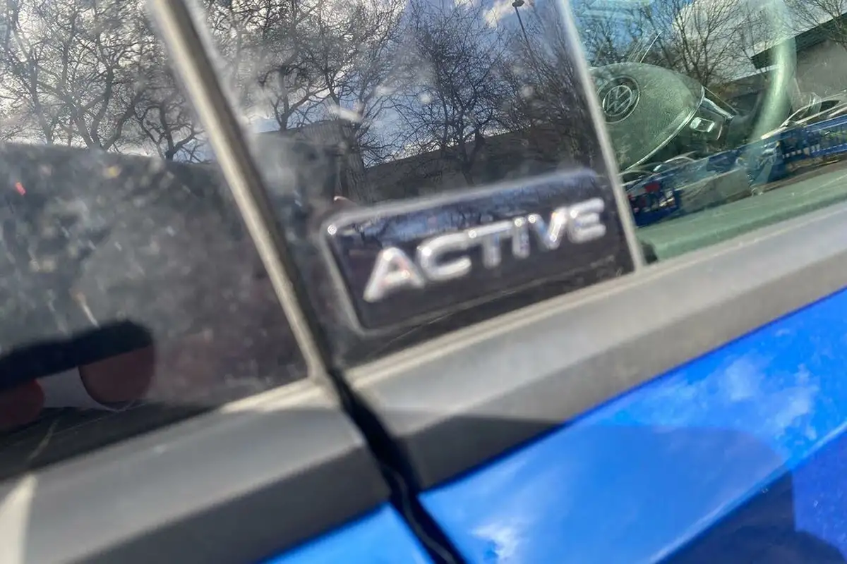 2021-volkswagen-t-roc-15-tsi-active-hatchback-5d-big-65
