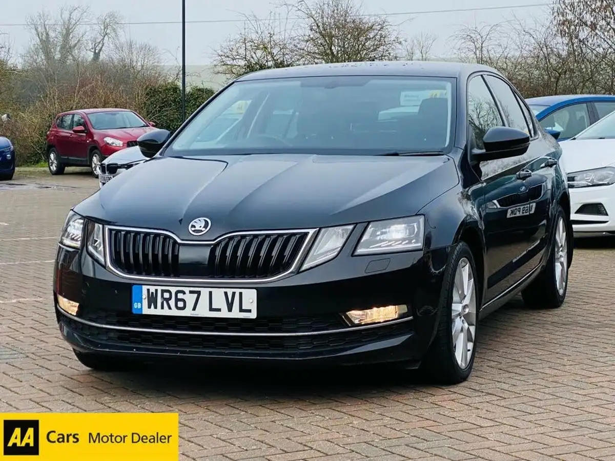 2017-skoda-octavia-20tdi-se-l-hatchback-dsg-big-11