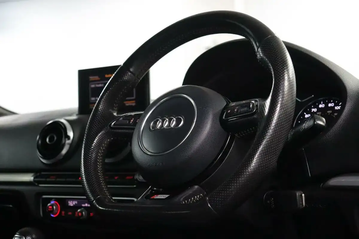 2015-audi-a3-14-s-line-125ps-hatchback-3d-1390cc-tronic-big-11
