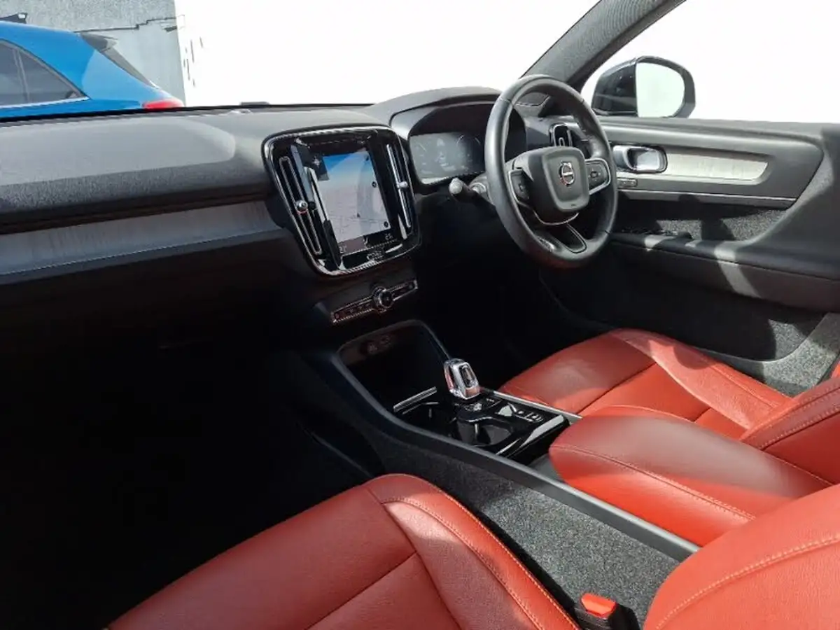 2021-volvo-xc40-15-t5-inscription-262bhp-big-4