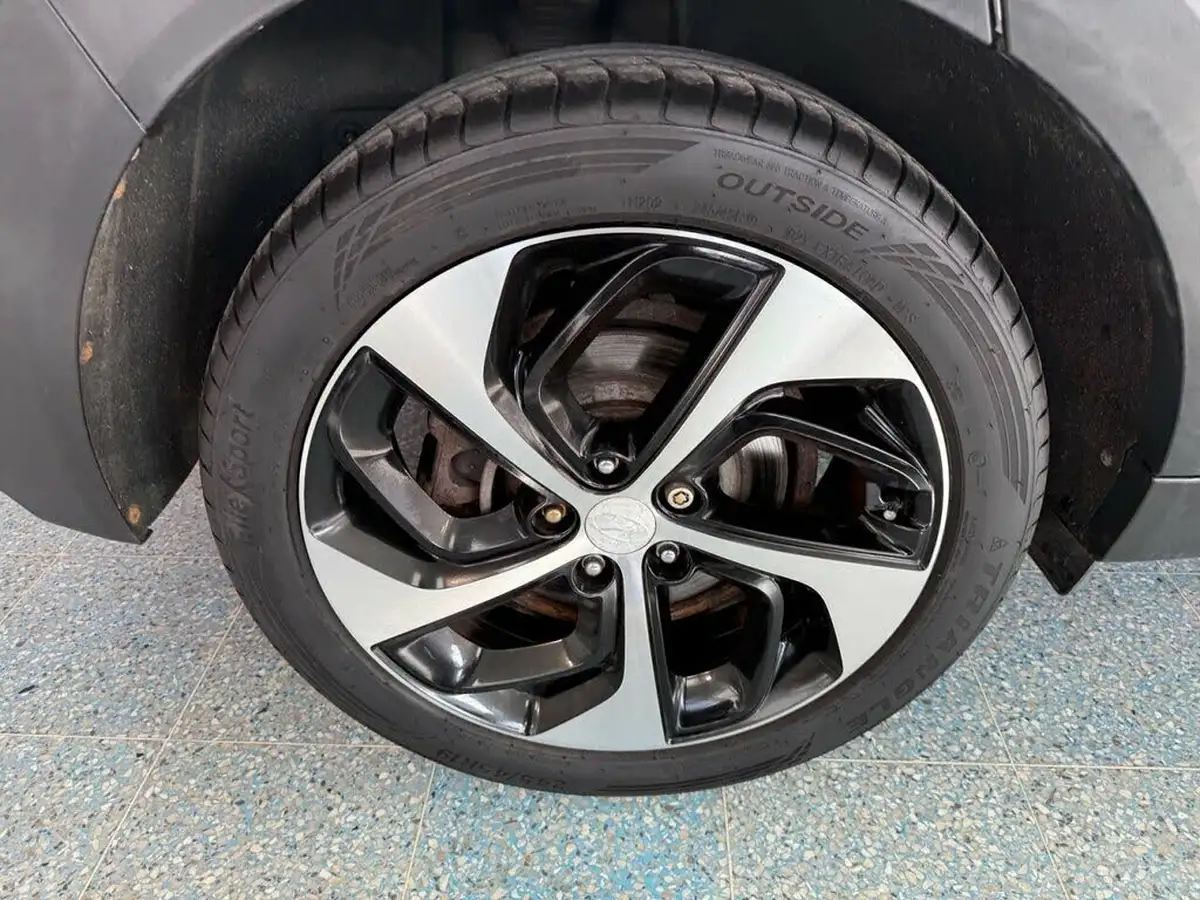 2016-hyundai-tucson-17crdi-blue-drive-premium-141ps-dct-big-3