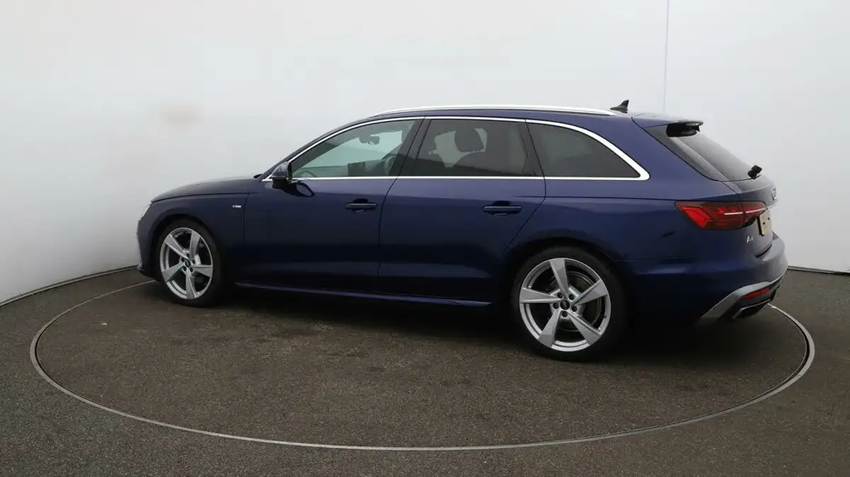 2021-audi-a4-avant-20-35-tdi-s-line-big-39