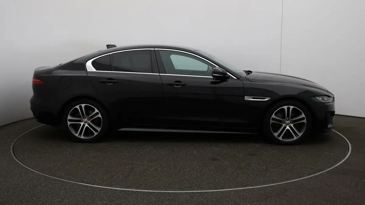2021-jaguar-xe-20-d200-r-dynamic-se-big-42