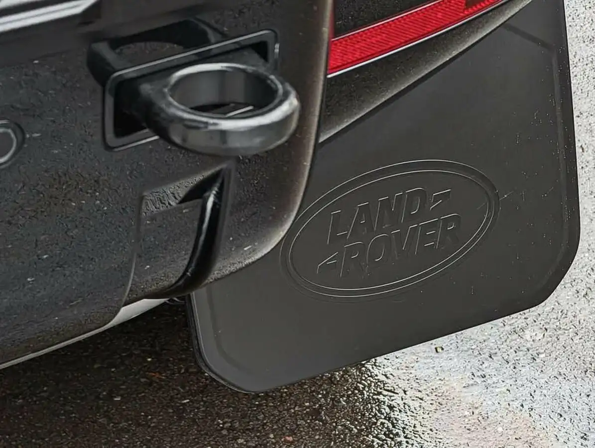 2024-land-rover-110-defender-30-d300-x-dynamic-hse-big-26