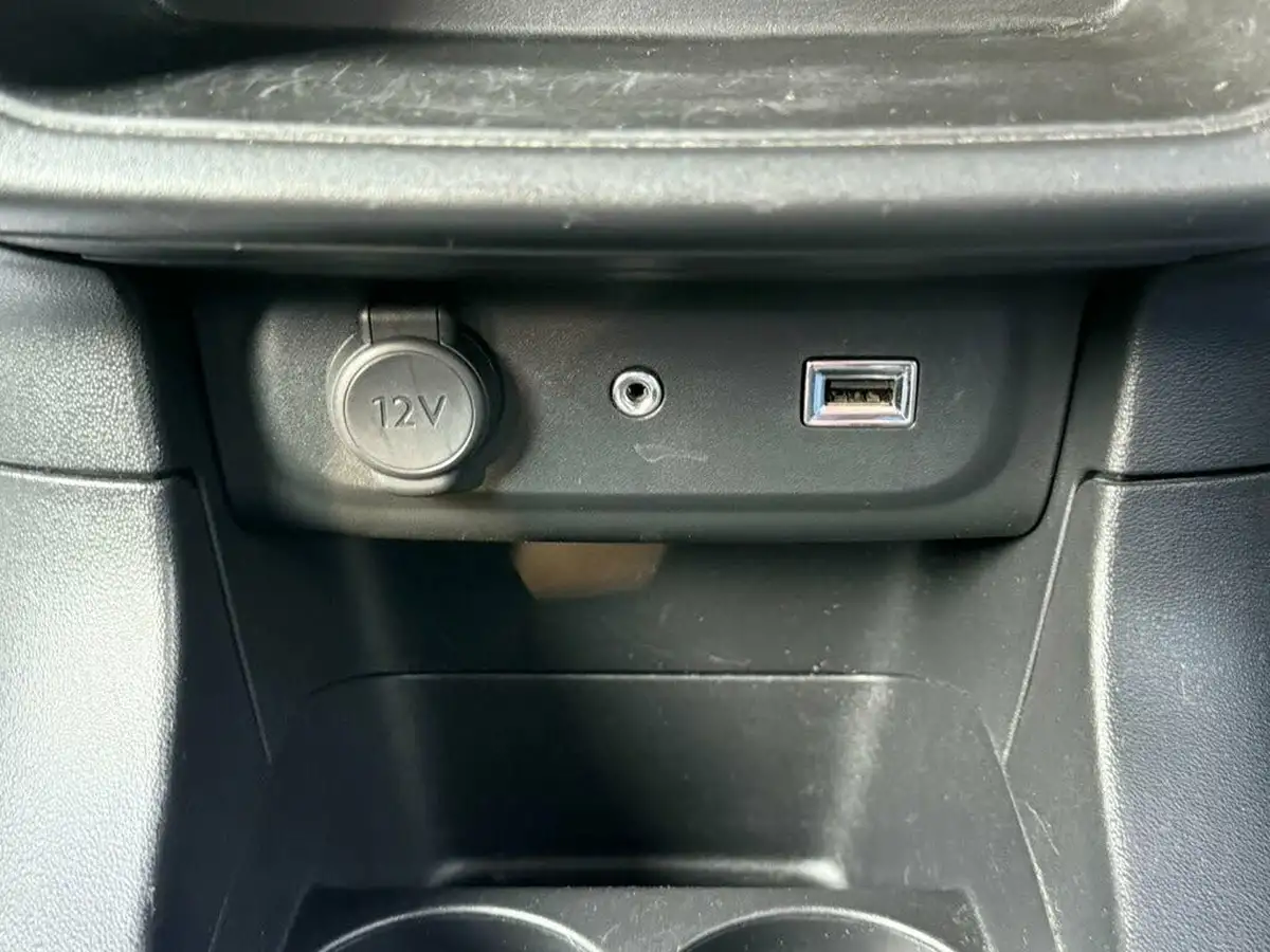 2018-citroen-c3-12-puretech-flair-82ps-ss-big-30