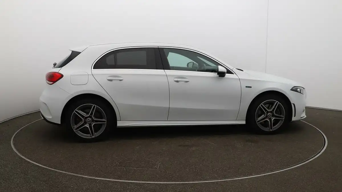 2021-mercedes-benz-a-class-13-a250e-amg-line-hatchback-5d-big-8
