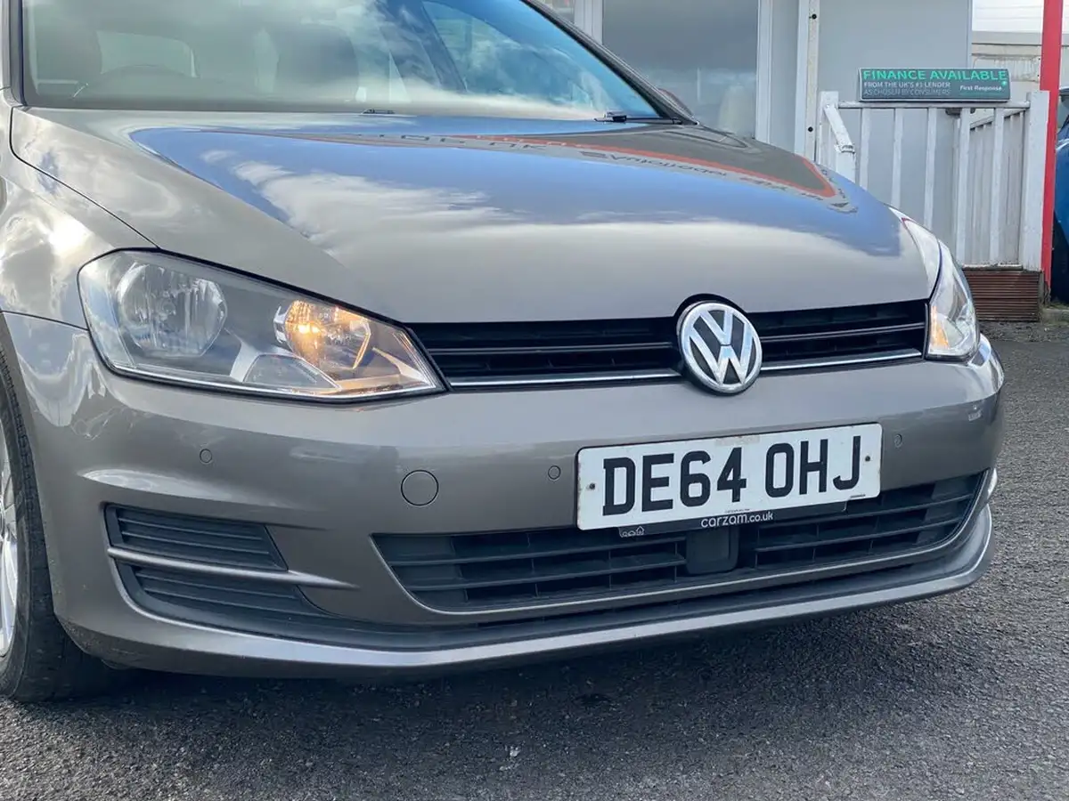 2014-volkswagen-golf-16tdi-se-bmtss-estate-5d-dsg-big-5