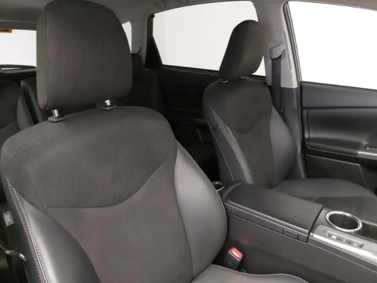 2020-toyota-prius-18-vvt-i-excel-big-18