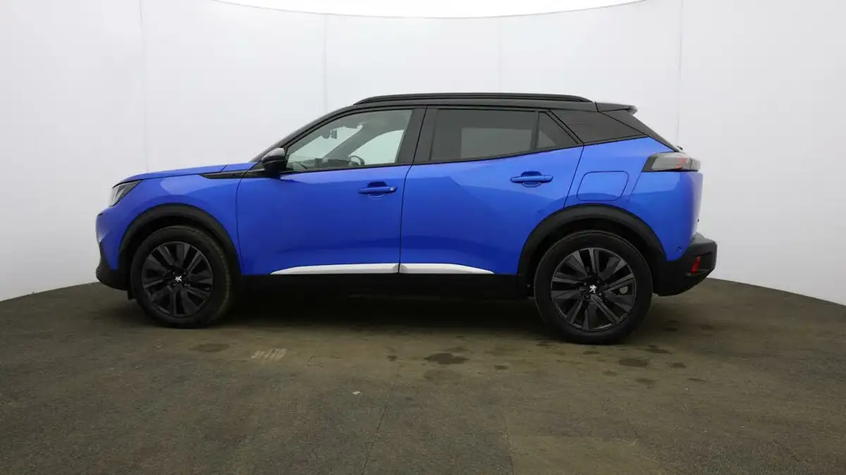 2021-peugeot-2008-suv-e-gt-premium-50kwh-big-3