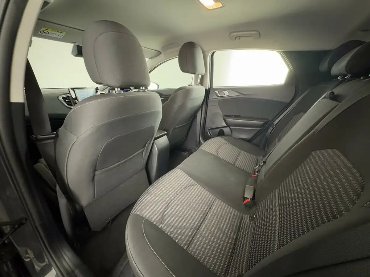 2022-kia-xceed-10-t-gdi-2-big-15