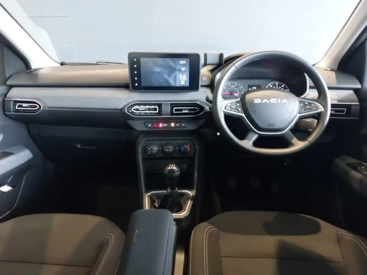 2023-dacia-sandero-10-tce-expression-90bhp-big-2