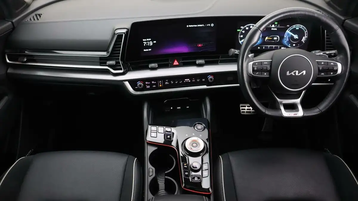2022-kia-sportage-16-t-gdi-gt-line-s-261bhp-awd-phev-1598cc-auto-big-11