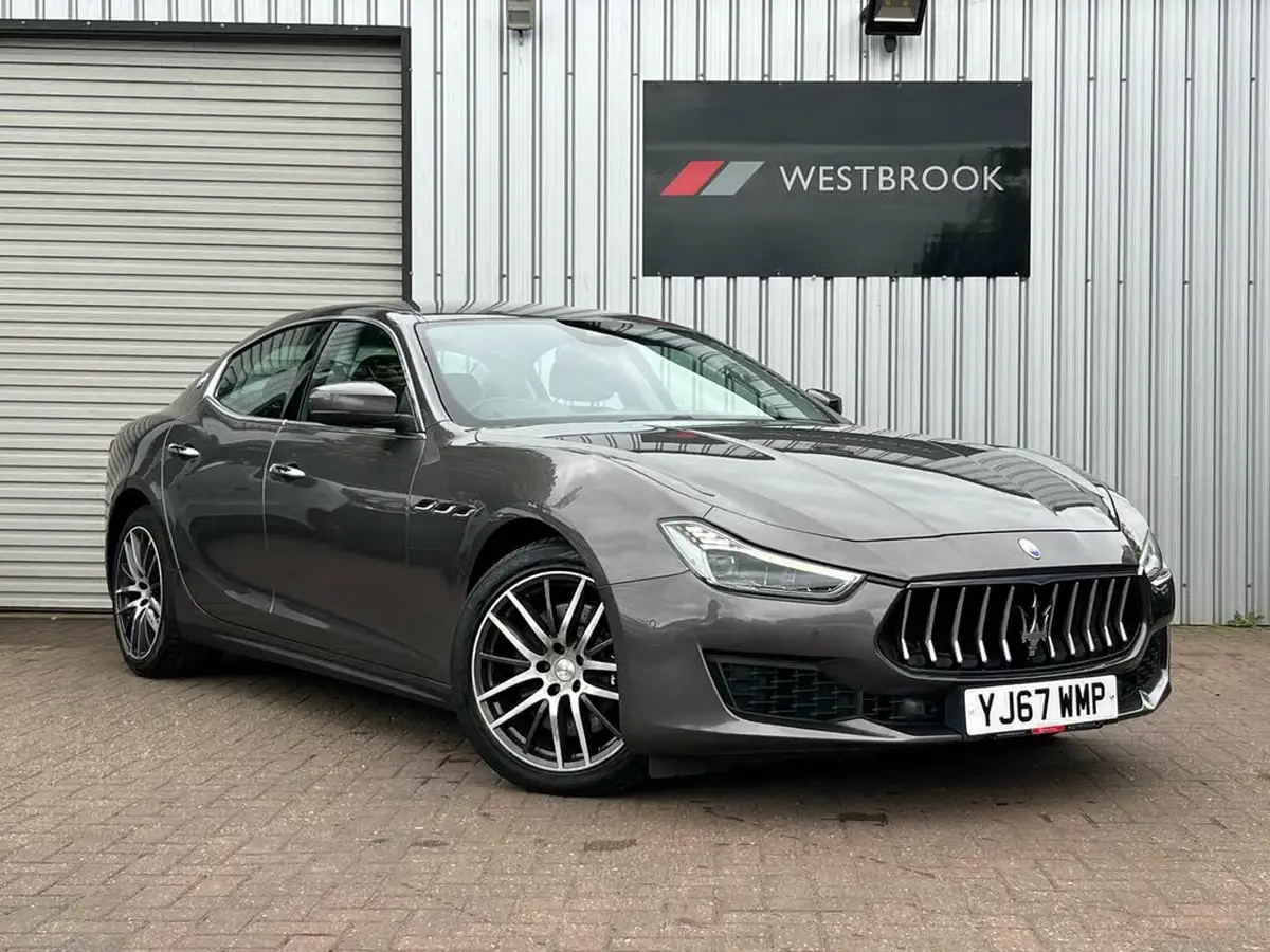 2017-maserati-ghibli-30td-big-6