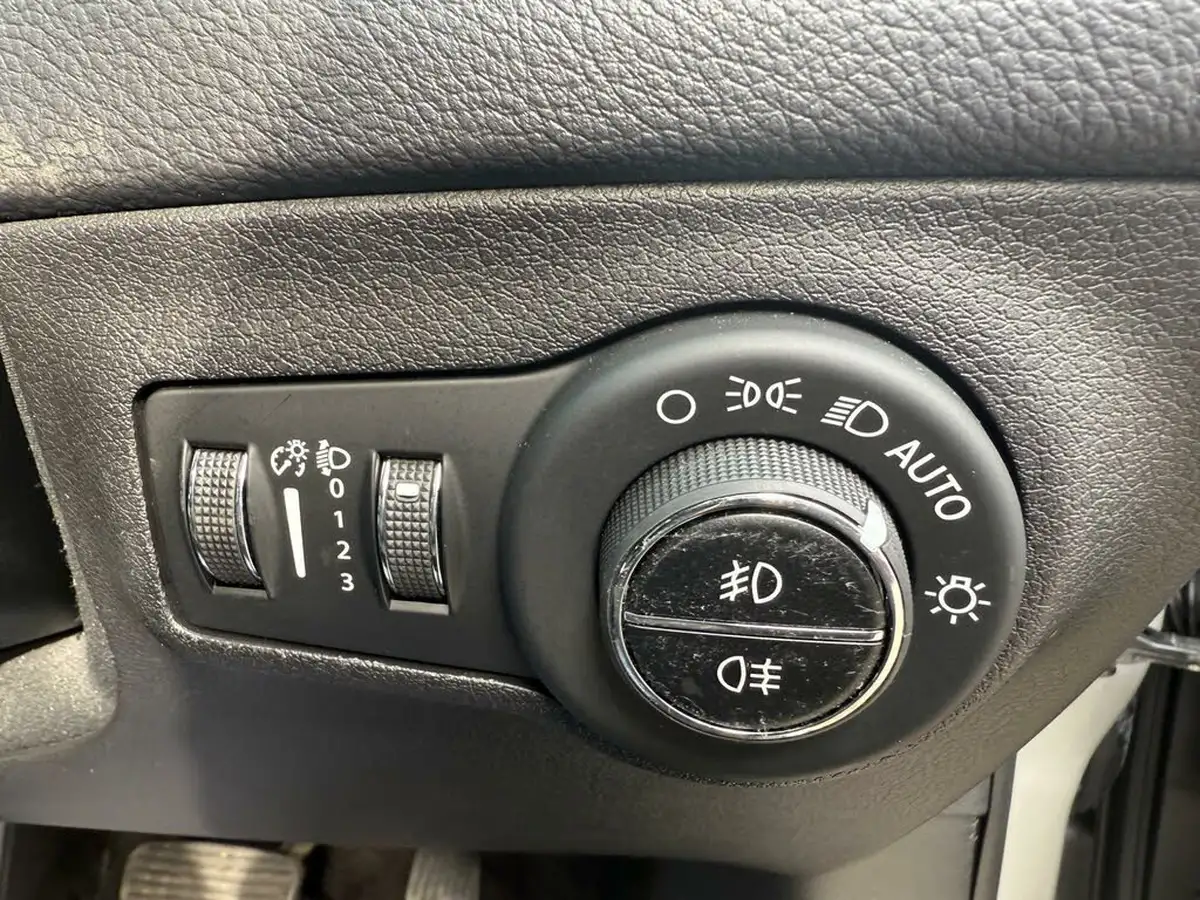 2020-jeep-compass-20multijet-ii-limited-168bhp-auto-big-38