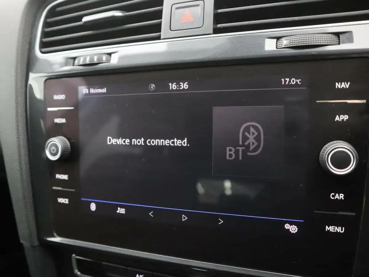 2019-volkswagen-golf-15-tsi-se-nav-130ps-hatchback-5d-dsg-big-12