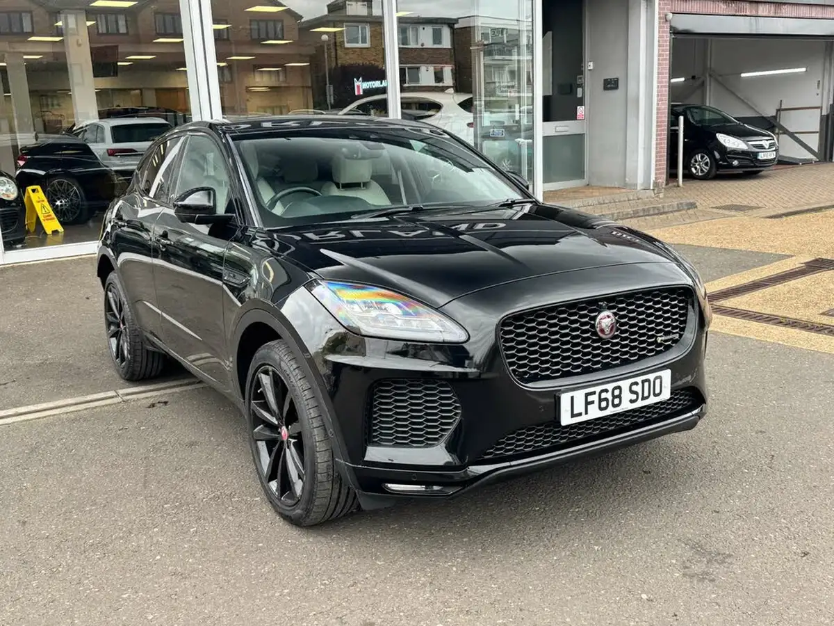 2018-jaguar-e-pace-20-i4d-r-dynamic-se-180ps-ss-big-10