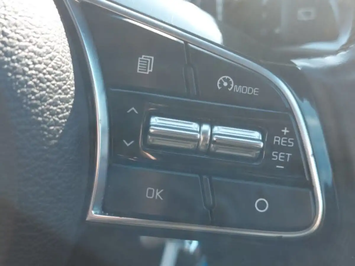 2020-kia-xceed-10-t-gdi-2-big-14