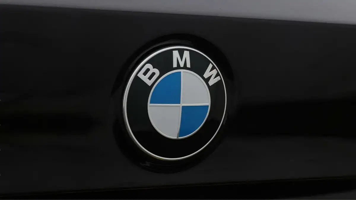2022-bmw-x1-20td-sdrive18d-xline-sport-auto-big-21