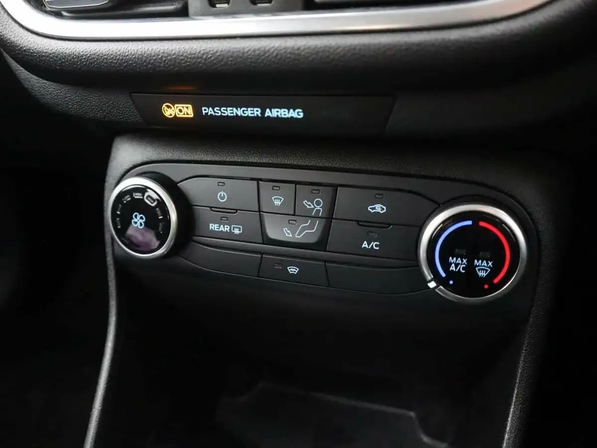 2019-ford-fiesta-10t-zetec-5d-big-18