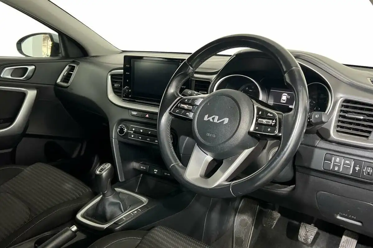 2021-kia-xceed-10-t-gdi-2-big-6