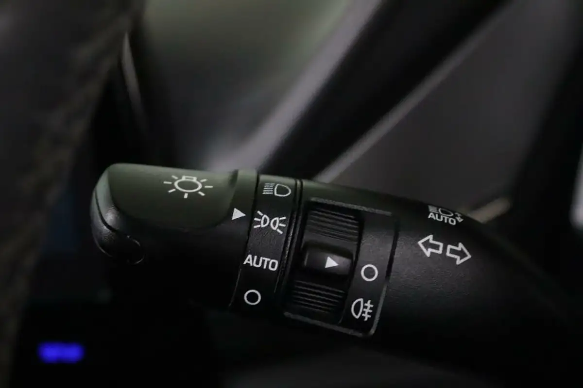 2020-hyundai-ioniq-16-gdi-premium-hybrid-big-22