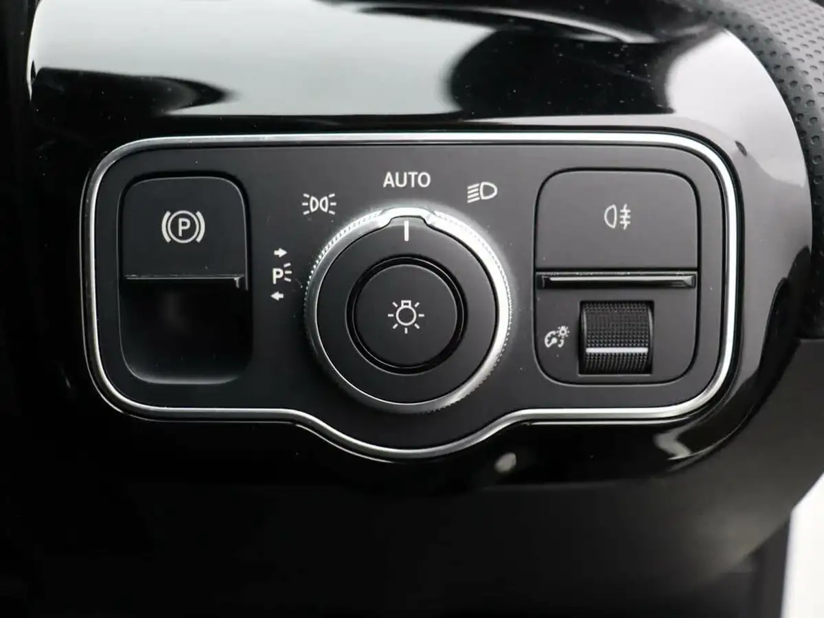2022-mercedes-benz-a-class-13-a180-sport-hatchback-5d-big-20