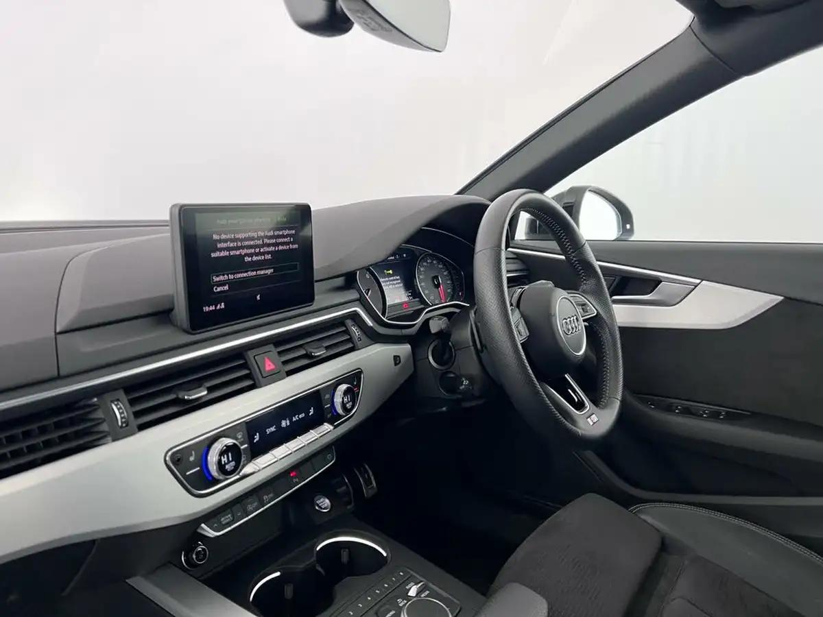2017-audi-a4-avant-20-tfsi-s-line-tronic-big-14