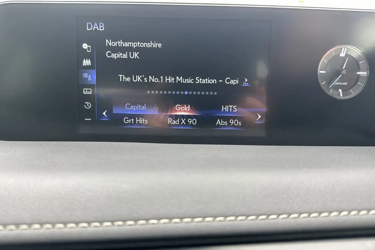 2020-lexus-ux-250h-20-ux-premium-pack-with-navigation-big-19