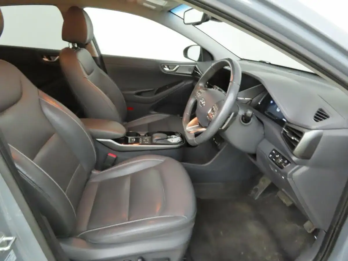 2021-hyundai-ioniq-e-premium-se-electric-100kw-big-7