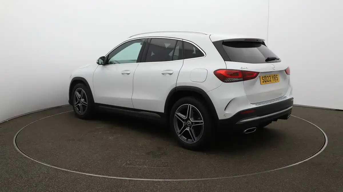 2022-mercedes-benz-gla-class-13-gla-180-amg-line-premium-big-53