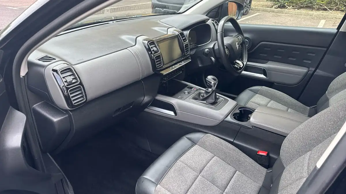 2022-citroen-c5-aircross-15bluehdi-shine-ss-big-11