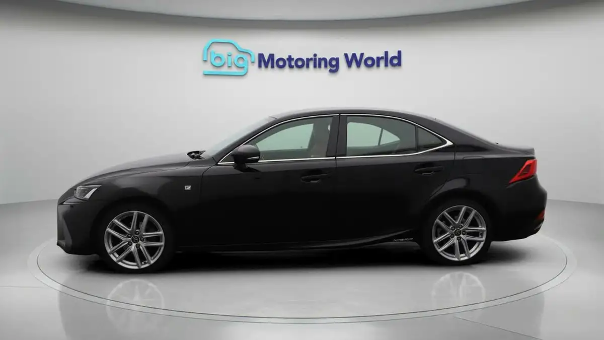 2018-lexus-is-300h-25-f-sport-lexus-navigation-big-4