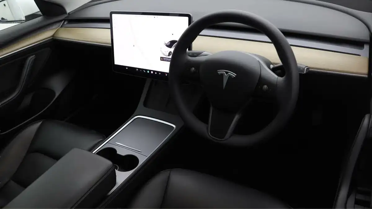 2021-tesla-model-3-e-long-range-4x4-big-8